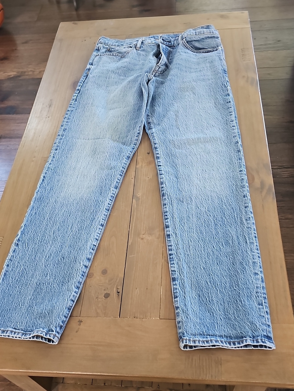 GAP Men's Light Wash Relaxed Jeans